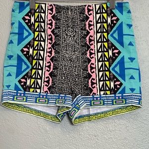 Vibrant colored geometrical shorts size medium
